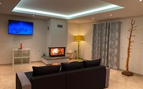 Αρτέμιδα Plus Karpenisi Apartment